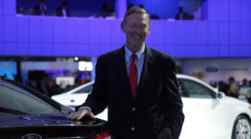 Ford Motor Company Invites Bloggers To Detroit Auto Show: My Review From Behind The Scenes