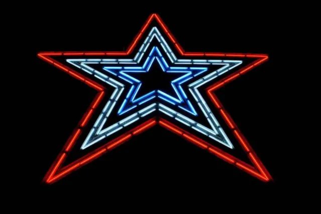 On special occasions, the Roanoke Star is illuminated in colors of red, white, and blue. All other times, the Mill Mountain Star is illuminated in white.