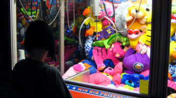How To Win At The Claw Machine: Proven Tips For Winning At Amusement Park Crane Games